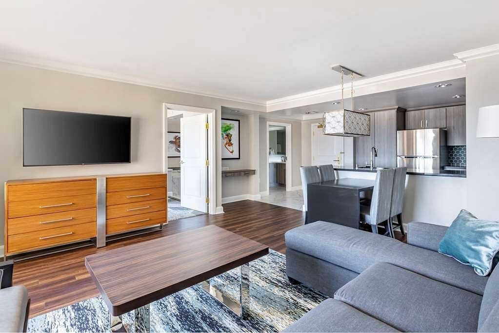 Read more about the article Top Las Vegas Hotels with Kitchen in 2024 | Best Hotels with Kitchenettes in Las Vegas for 2024